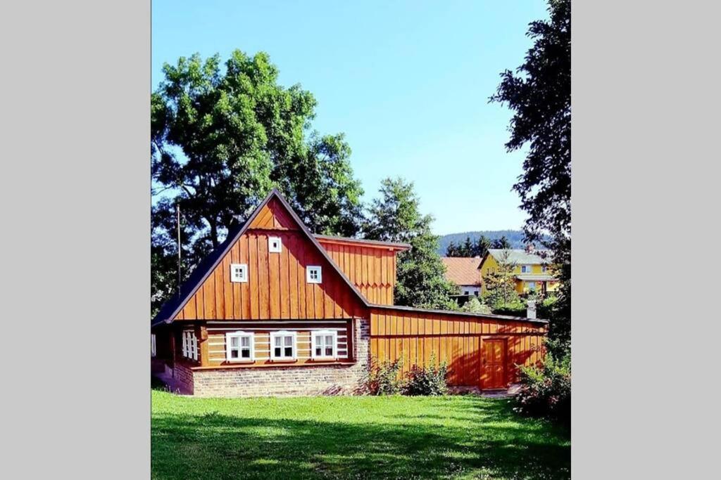 Chaloupka S Rodinnou Tradici Mezimesti Exterior photo